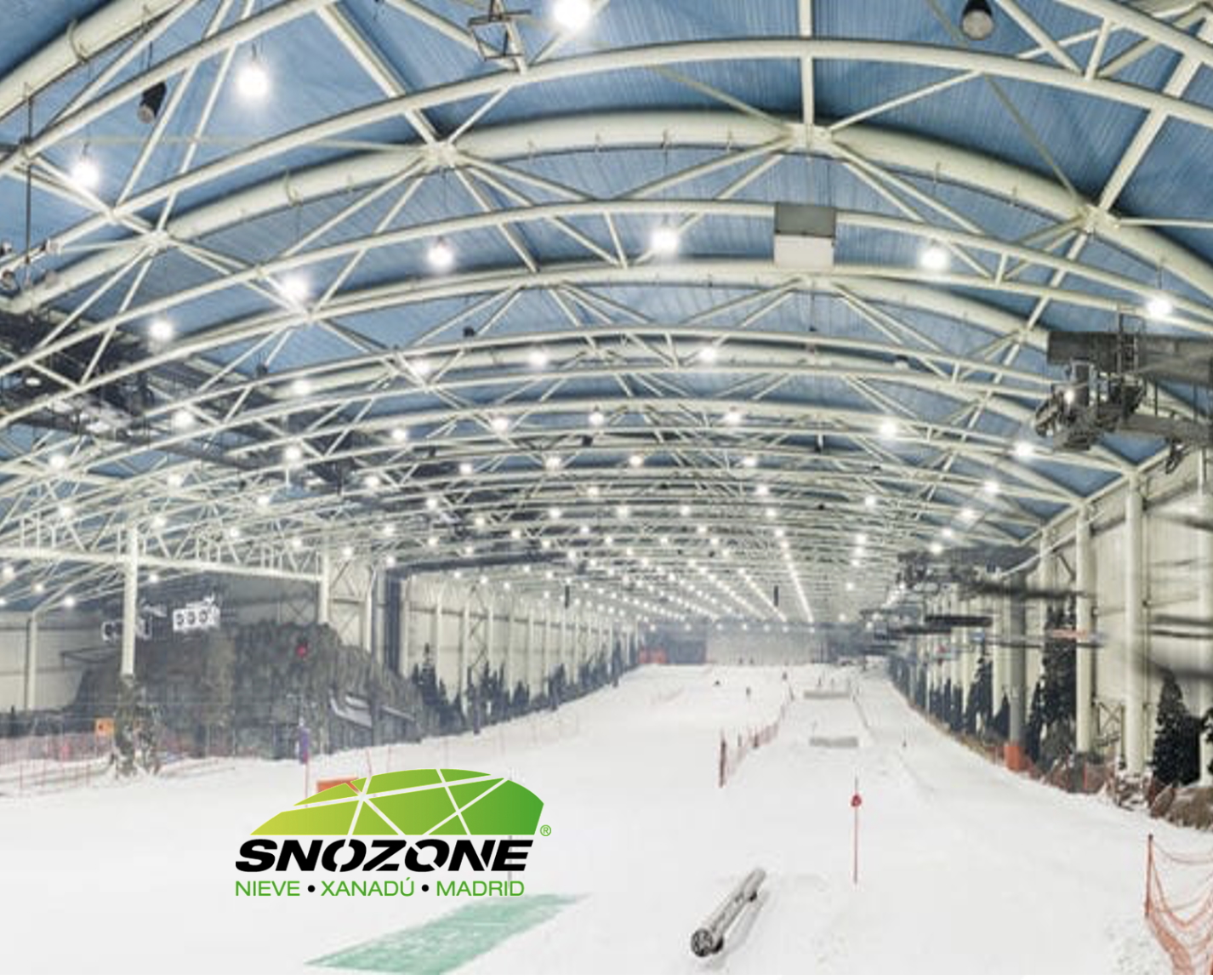 Entrenamiento de esquí en Snozone Madrid